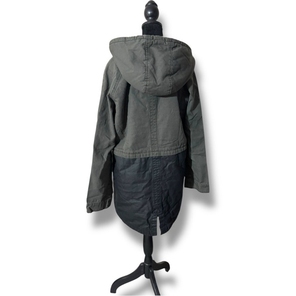 Sun & Shadow Hooded 2 Tone Faux Fur Lined Zip Up Canvas Army Fatigue Jacket - Picture 4 of 16